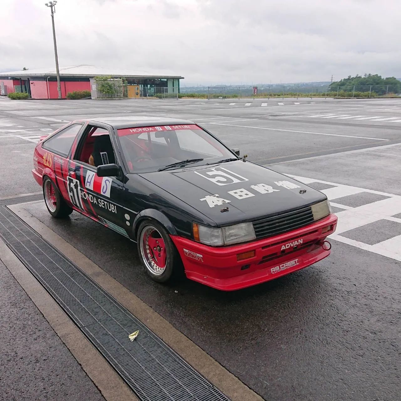 モータースポーツと人材採用 ― 挑戦する企業文化